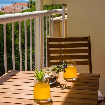 Sunrise View Balcony Apartment Split Exterior photo