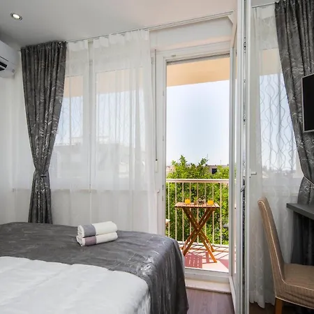 Sunrise View Balcony Apartment Split Exterior photo